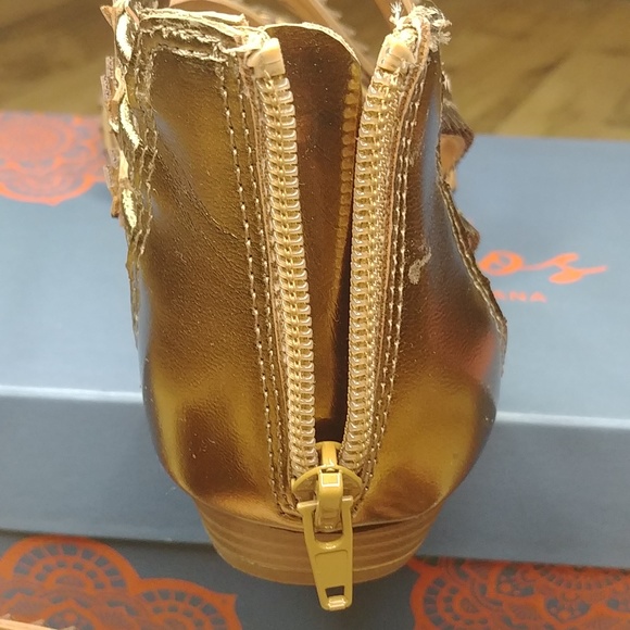 NIB Carlos by Carlos Santana Bronze Gladiator Sandals 8 - Picture 10 of 12